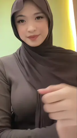 #viral #hijabchic #everyonefams #vinxeveryone #tobrut #hijabttobrut #fyppppppppppppppppppppppp #fypage #cekerbabat #beranda #4upage #hijabstyle #hijab #chic #fyp #jj120fps #trend #4u 
