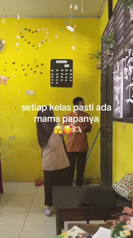 Dua bulan kedepan gk liat kalian bucin lagi deh🥲🥲#kelas #papamama #lewatberanda #fyp 