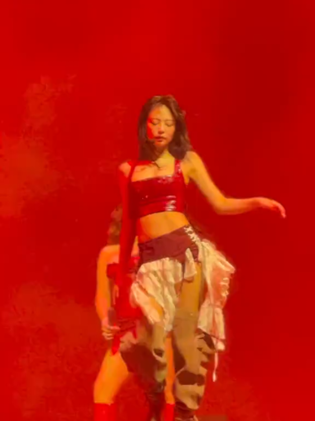 kali uchis e Jennie coachella  #fyp #blackpink #jennie #coachella #kaliuchis 