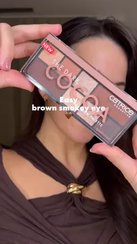 Stop scrolling. 🛑 The NEW @catrice_cosmetics.africa must-haves just landed! The Catrice Dark Cocoa Eyeshadow Palette features rich, velvety mattes and stunning shimmers, this palette is your ticket to sultry, sophisticated eye looks. 🌟 Get yours today and create captivating eye looks exclusive to https://ow.ly/hGv950VBB6r. 🌸 #CatriceDarkCocoa #EyesThatWow #ExclusiveToTakealot