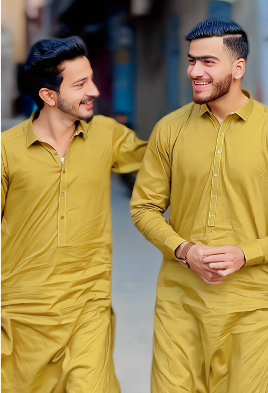 @‼️👑AwAis NAiK👑‼️ 