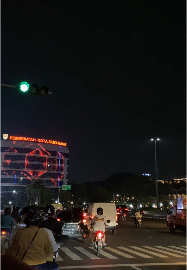 Semarang gimana??  #fyp #semarang #semarangnightvibes #night #foryou #semarang #kotasemarang #velocity 