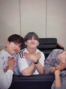 95z joining the kim seonho smile trend #seventeen #svt #svtedit #scoups #joshua #jeonghan #kpop #verynonie 