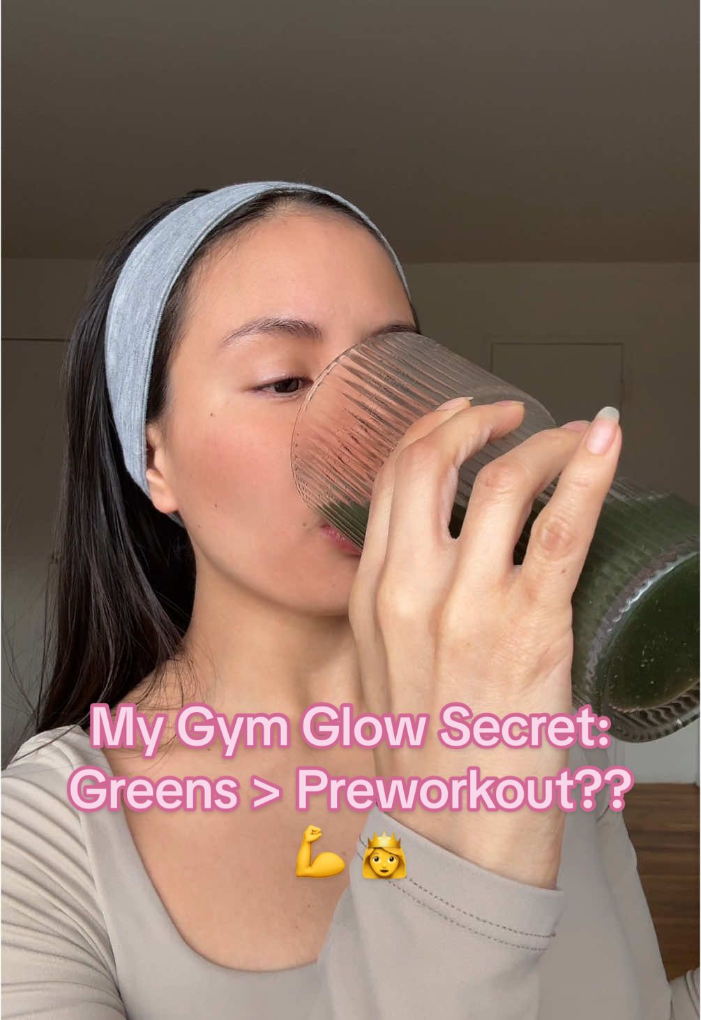 Bloat? Gone. Energy? Up. Bloom Greens > preworkout @Bloom Nutrition💚  #fitnessgirlie #bloomgreens #guthealth #gymglow #creatorsearchinsights #GymTok #bloatfree #greenspo #fyp #foryoupage #tiktok #springtok 