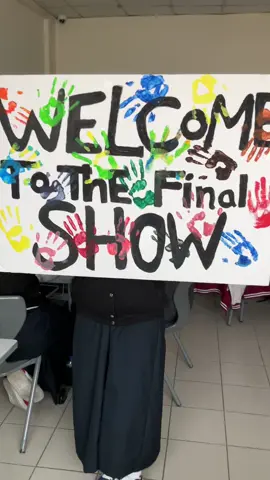 Leave your mark. 30 days left #senioryear #classof2025 #2025 #viral #foryoupage #fyp #اكسبلور #graduation #fyppppppppppppppppppppppp #25 #paint #school #friends 