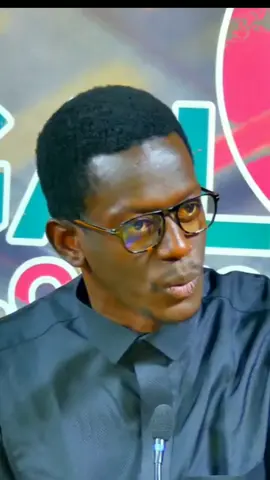 Pr arona niang  #dakar  #dakarbuzz  #senegalaise_tik_tok 