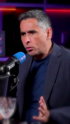 Você é o fundador. O seu lugar é no front. Essa é a diferença entre empreender e só parecer ocupado. Manda esse post pra quem precisa parar de romantizar “sair do operacional”. 👀