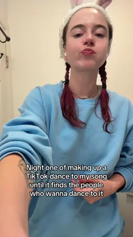 Would yall do this tho #tiktokdance #dancing #dance #grwm #nightroutine 