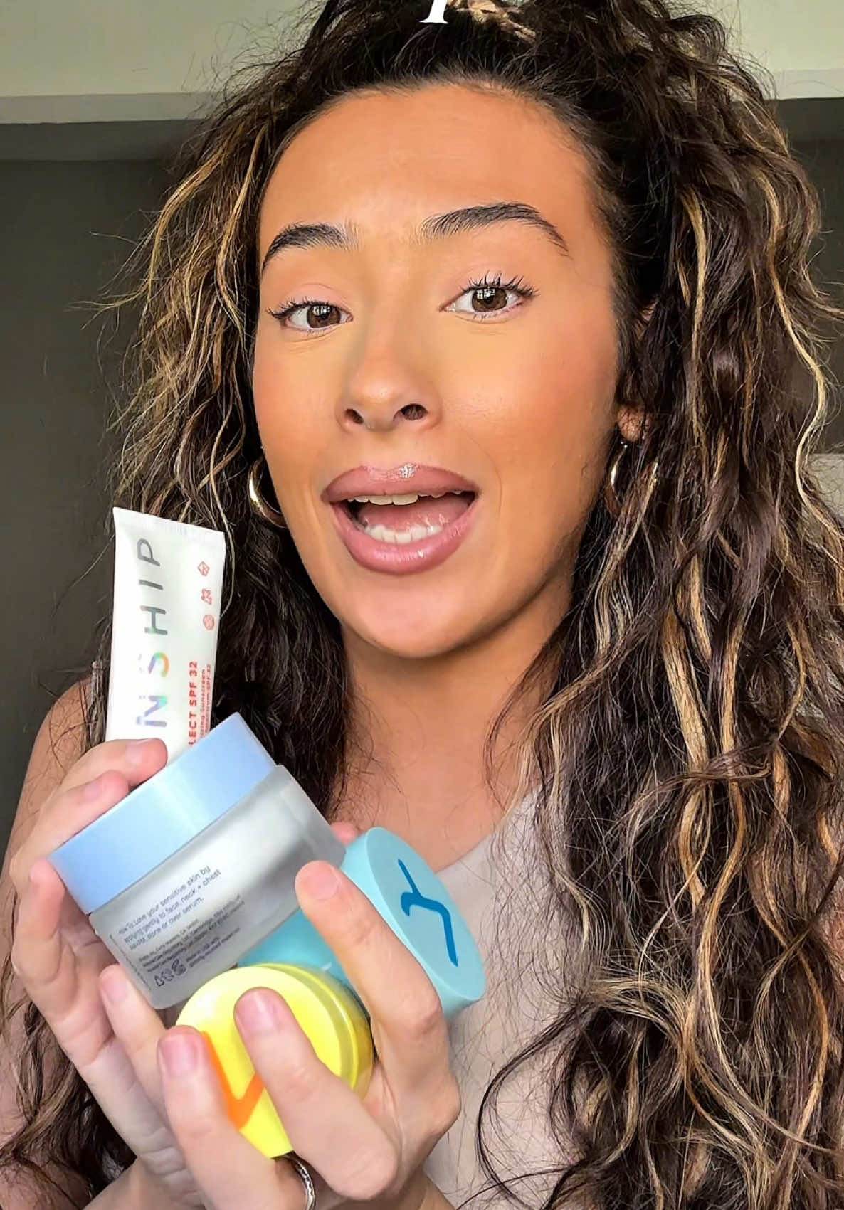 SO grateful for all the PR 😊 @Kinship + @Everyday Humans ! 🧚🏽🤍🫧🌸  . . #skincare #beauty #unboxing #aesthetic #SelfCare #glow  #grwm #contentcreator #content #pr #prhaul #prunboxing #cleanbeauty #foryou #trending #Lifestyle #skincareroutine #spf #sunscreen #melanin #melaninskincare #wellness #beautytips #beautyproducts #routine #grwm #diml #dayinmylife #getreadywithme #dailyvlog #Vlog #vlogging #fyp #skin 
