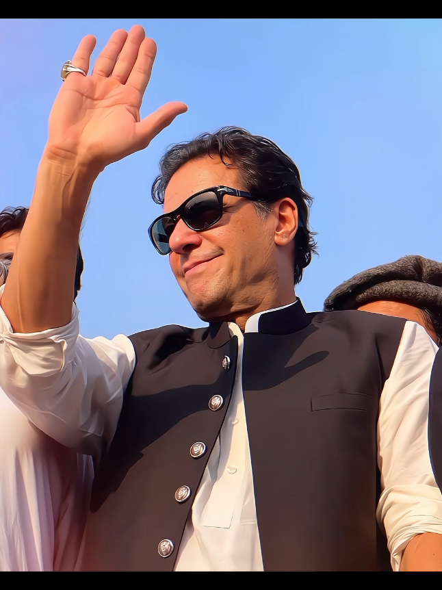Ab bhi sub pay bari hai 💀 . . . #imrankhan #releaseimrankhan #foryoupage #1millionaudition  #unfreezemyacount #tiktokviral #viral #fyp #804قیدی_نمبر 