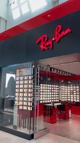 New look, same iconic shades 😎 Ray-Ban's newly renovated store is now open. @rayban #RayBan #wheretoshopwednesday