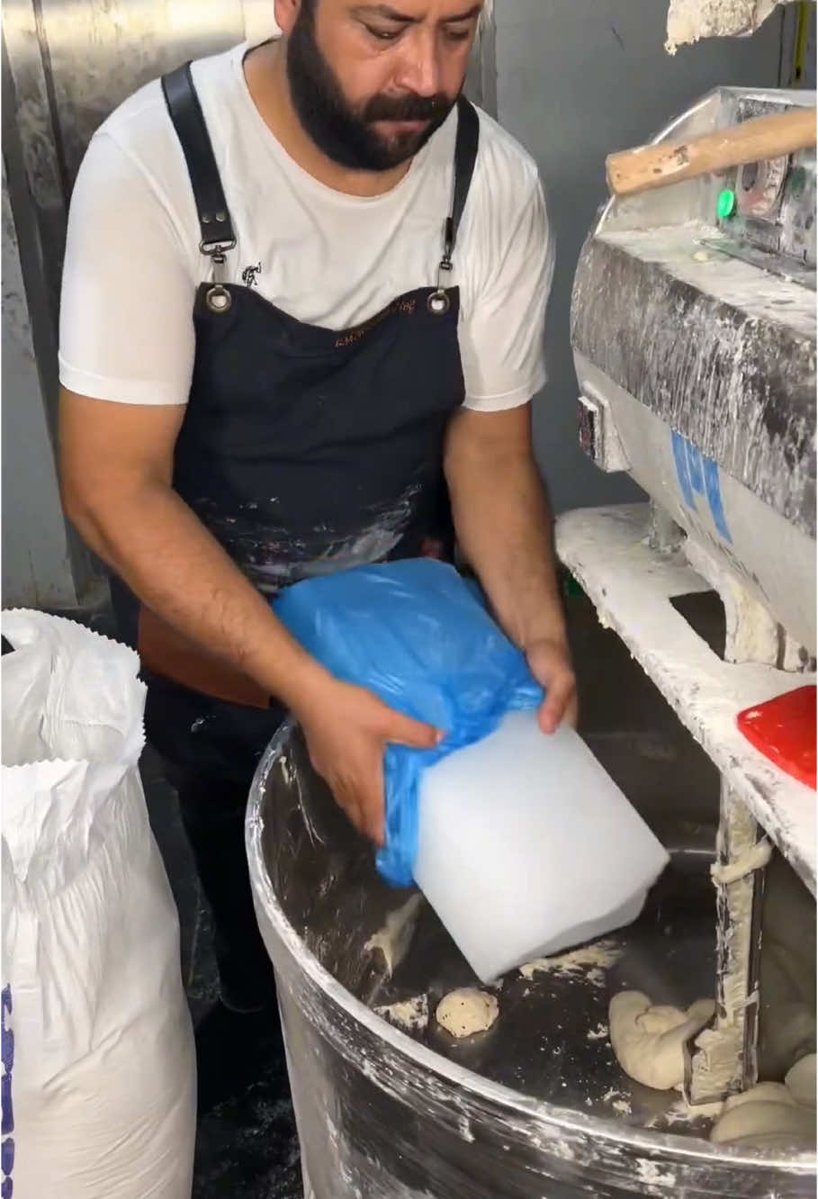 The process of making stone bread that you have never seen before #FoodTok #foodies #foodreview #foodporn #bestfood #fyp 