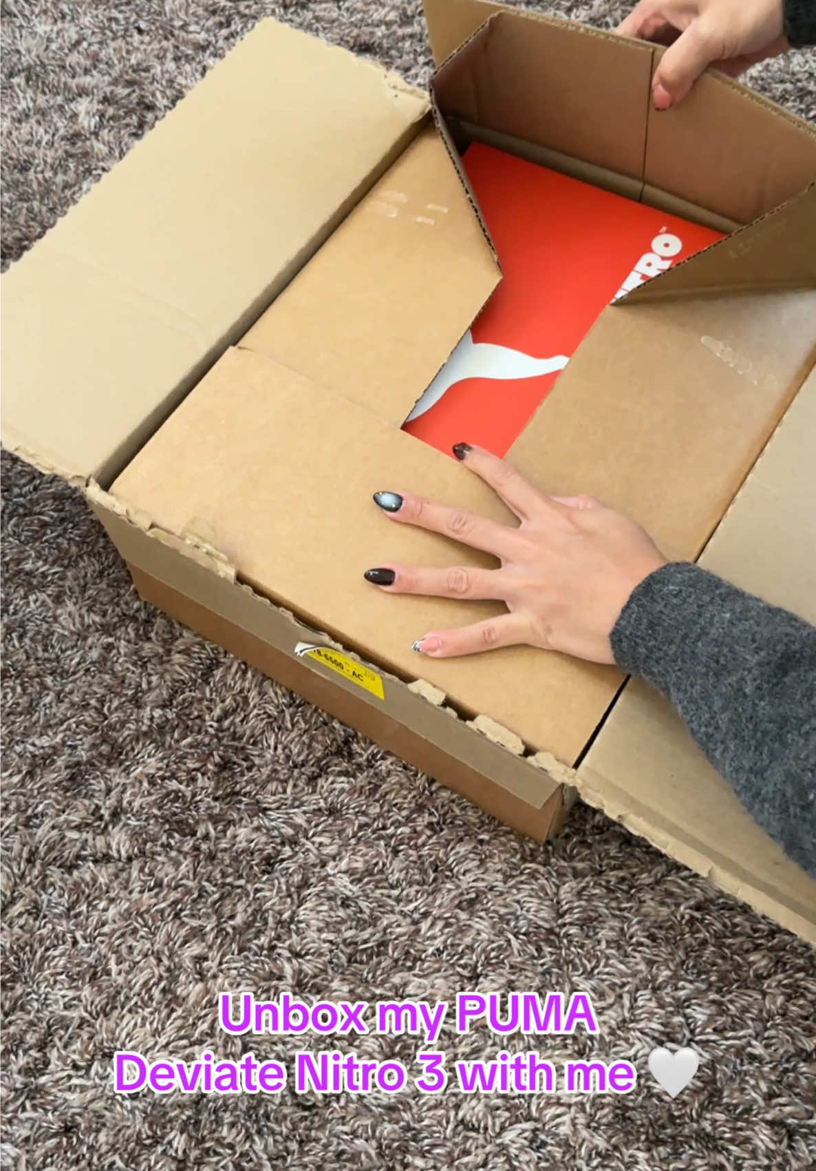 Unboxing PUMA Deviate Nitro 3 in Pure Magenta. Hyrox ready! 🩷  #puma #pumadeviate #pumadeviatenitro3 #puremagenta #hyrox #hyroxtraining #unboxing 