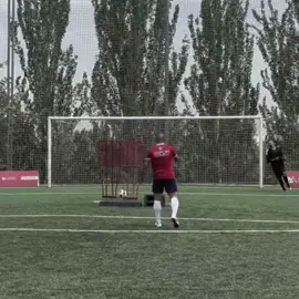 R.carlos 🔥  . . . #freekick #brasil #R.madrid #tirolibre #Rocket #viral #apoyo? #capcut #tiktok #pinchetiktokponmeenparati😘 #Futbol #fyp 
