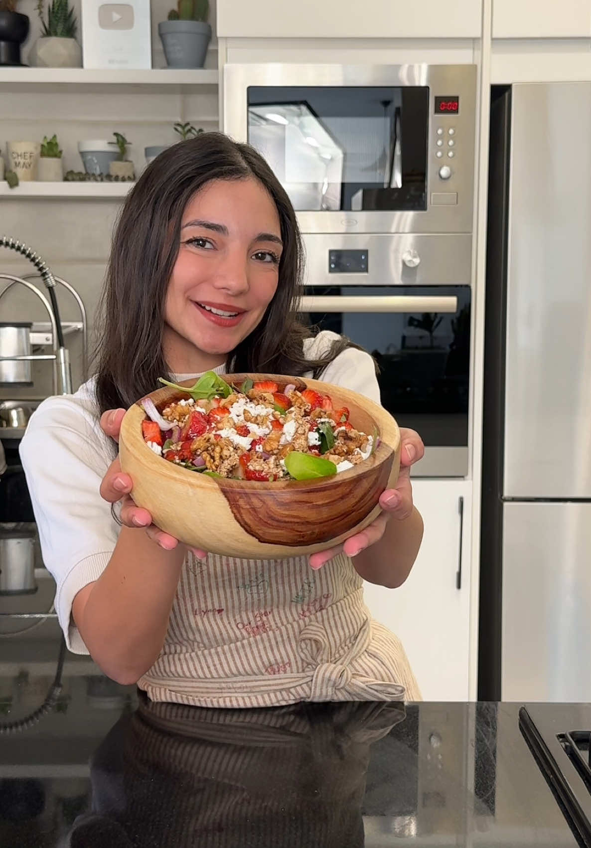 Salad series  Strawberry and goat cheese quinoa salad Sauce: 2 tablespoons olive oil 1 teaspoon dijon mustard  3 tablespoons balsamic vinegar  1 teaspoon honey الصلصة: ملعقتان كبيرتان من زيت الزيتون ملعقة صغيرة من خردل ديجون ٣ ملاعق كبيرة من خل البلسميك ملعقة صغيرة من العسل #maybsatcooks #TikTokCookBook 