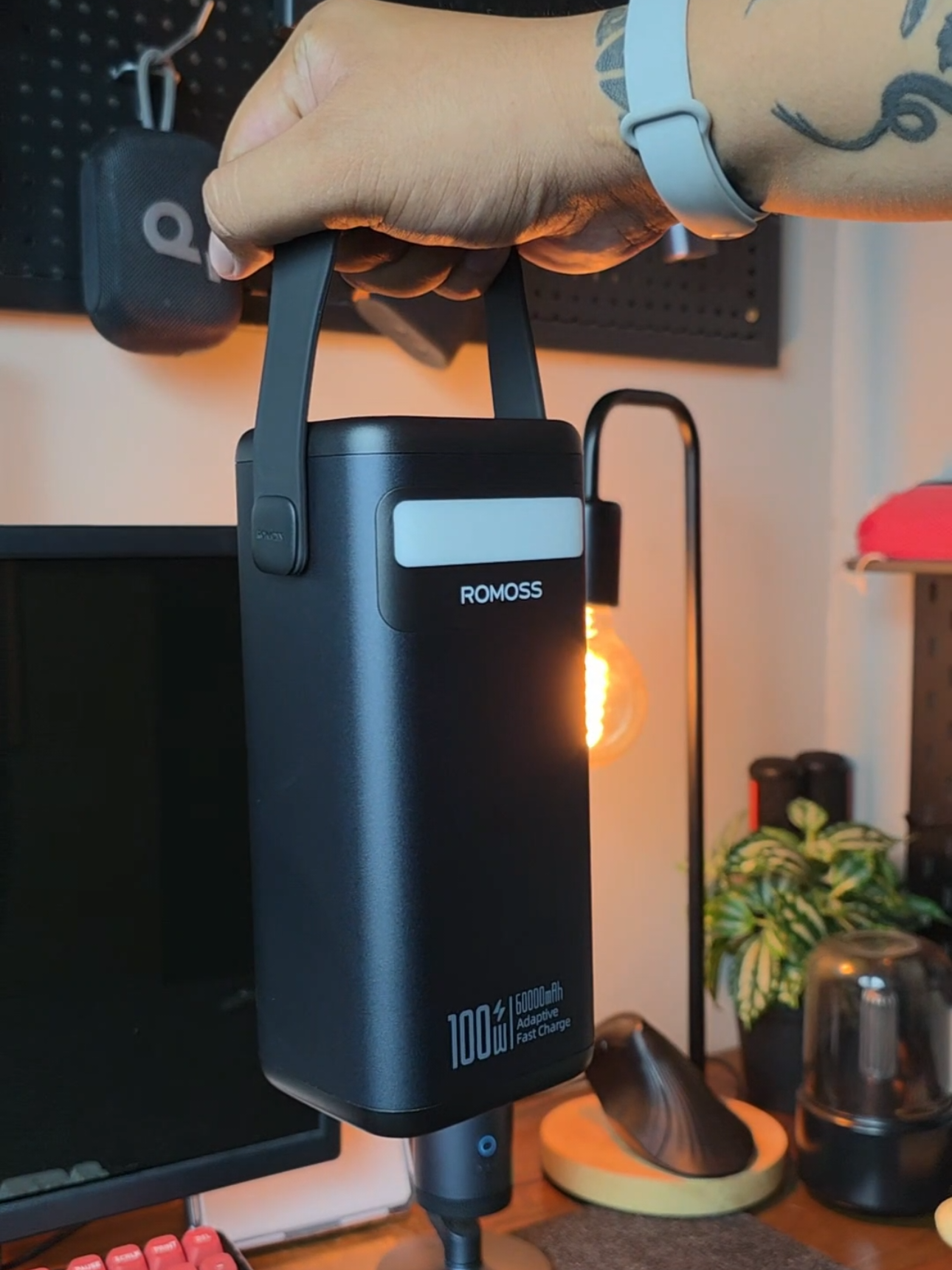 ROMOSS 60,000mAh #romoss #powerbank #60000mah #portablepowerbank #heavyduty #foryou #fyp 