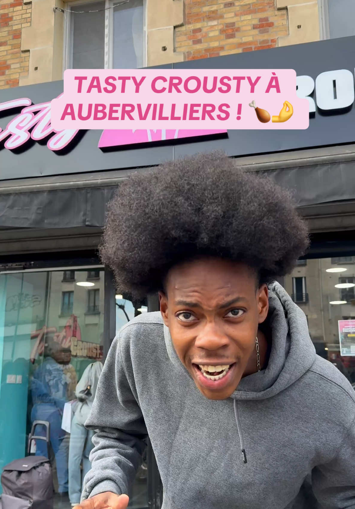 @Herco La carte vitale ça passe pas mais la carte bancaire oui! 😅🤝 #tastycrousty #aubervilliers #FoodTok 