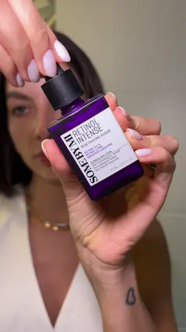 Esse retinol da Some By Mi tá fazendo milagres na minha pele! Uso 2 a 3x por semana, sempre com hidratante antes. Ajuda na acne, nas manchas, linhas… tudo! Nunca mais fico sem. Vocês encontram no site da @E-care Cosméticos e usando meu CUPOM: ANAP você ganha 10% de desconto  #skincare #skincarecoreano #korea #dicasdeskincare #dicasdebeleza 