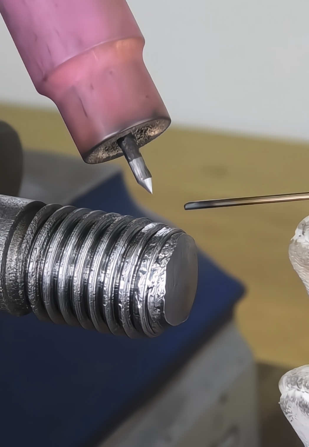 Thread repair#cnc #cncmachining #cnccuttingtools #carbide #cnctools #cnclathe #cnclathe 