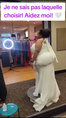 Je sais pas quoi choisir ! 🤍 #plussizeweddingdress #WomenOfTikTok #weddingdress #bride #plussizeclothing 