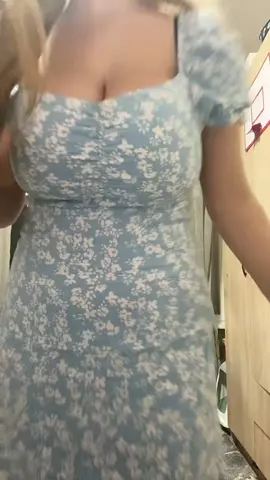 Jebiga zaboravila sam opeglati haljinu znam sta je pegla 🙄#fyp #fyppppppppppppppppppppppp #foru #fypppppppppppppp #foryoupag #fypシ゚ #gej #fufufafa #fypviral #fouryou #nisamfuksa 