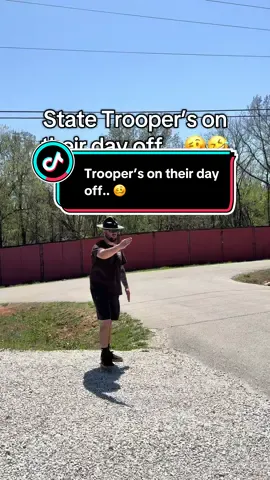 I imagine this is what it’s like.. 🤣#fyp #foryoupage #viral #police #funnyvideos #CapCut 