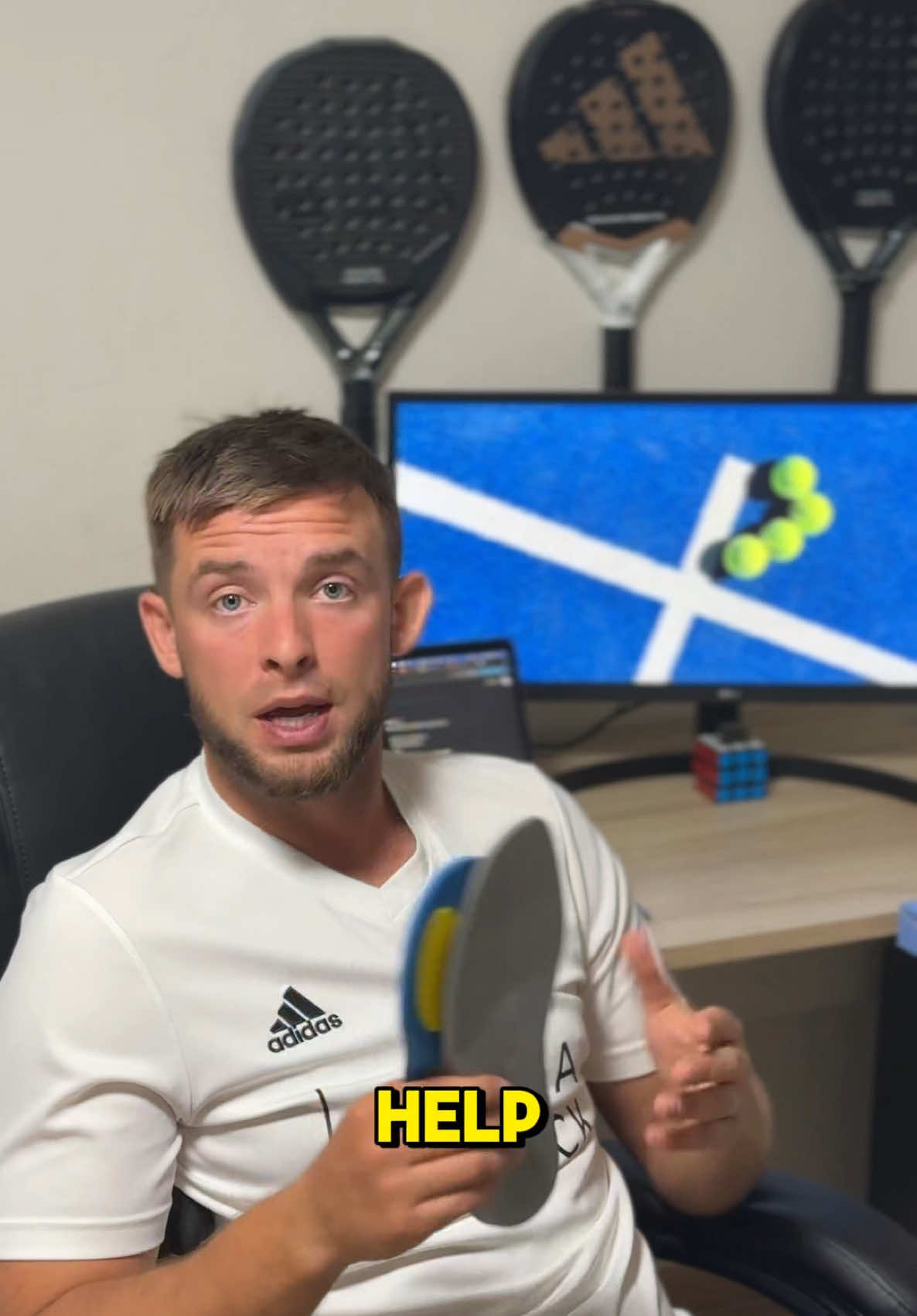 I’ve been suffering from plantar fasciitis for almost a year now — heel pain every single day. Hoping these specialised padel insoles from @mysole.nl will finally help me fix it!  Many thanks to Jan Dumoulin from mysole.nl #padel #insoles