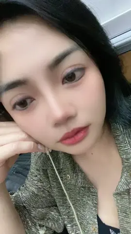 ...đời có ji để vui ko mà cười đc nhỉ???