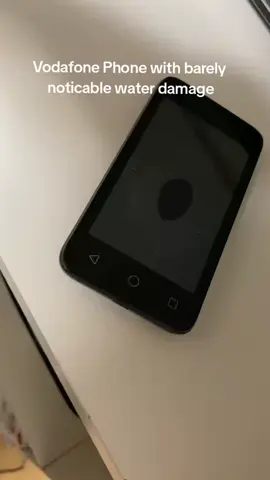#fyp #vodafone @vodafone_de A Lil rust on the battery lol