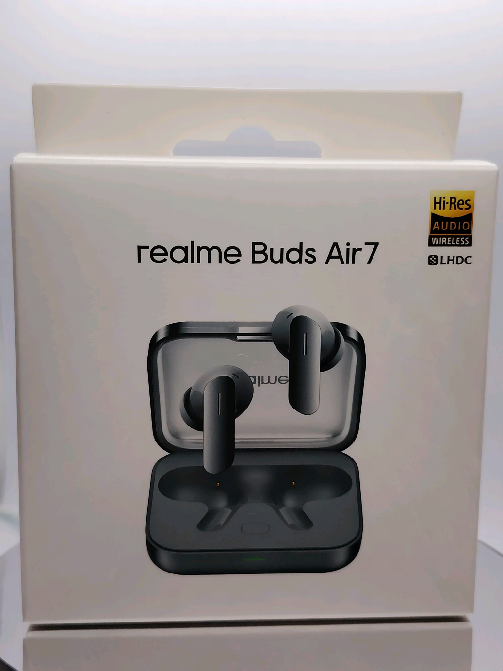 Estos son los #realmebudsair7 la nueva generación de audífonos de la marca, teniendo tecnología Hi-Res dándonos la mejor calidad en audio. #Tech #audifonos #realme #unboxingvideo #earphones  @realme México 