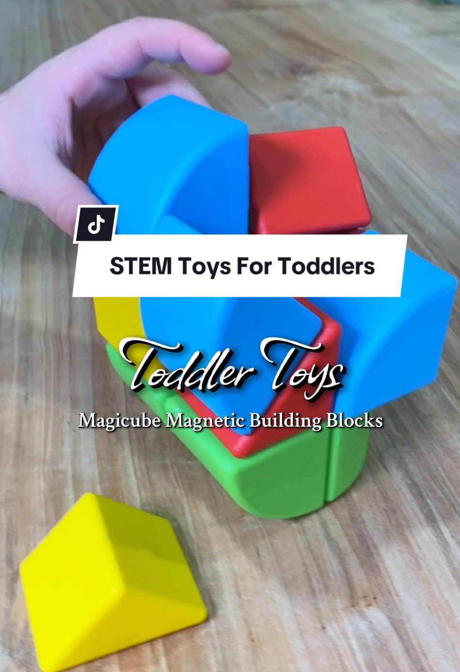 Great gift idea for toddlers!  #toddlertoys #stemtoys #toddler #buildingblocks #magneticblocks #blocks #learningtoys #toddlermom #magnetictoys #toddlergiftideas 