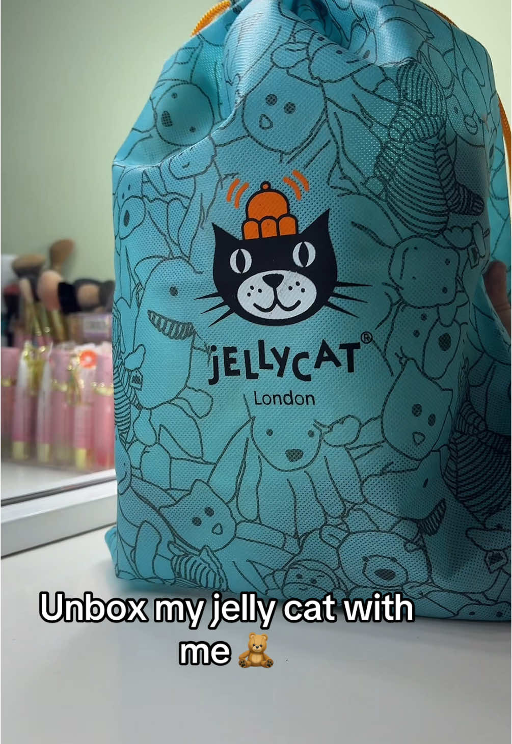🐻  (This isn’t a real jelly cat )  #jellycat #jellycatcollection #jellycats #jellycathaul #jellycatshop #jellycatunboxing #cute #Love #bartholomewbear #bear #girlythings #girl #valentine #viral #fyp #foru #foryoupage