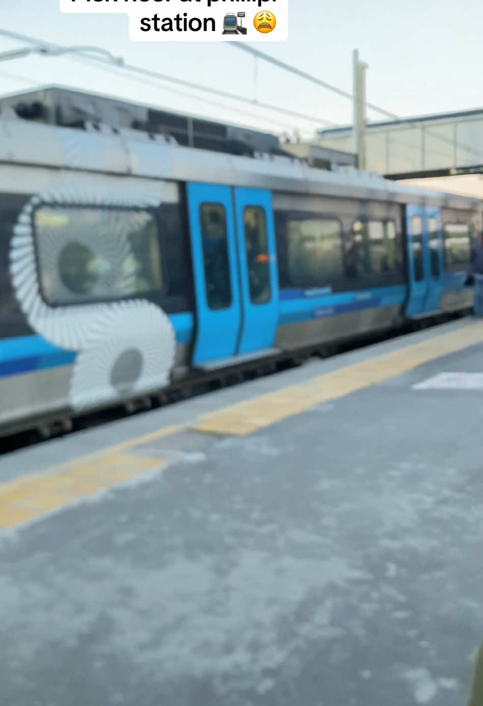 Peak hour !!#fyp #prasa #metrorail #capetown#publictransport 