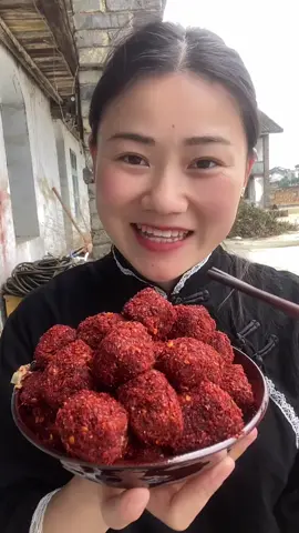 長毛的豆腐，你吃過嗎？#毛豆腐 #豆腐 #豆腐#豆腐レシピ#好吃#美食測評＃非遺産美食#中國美食 #大陸 #豆腐乳 #豆腐西施#泥南姑娘 #霉豆腐 