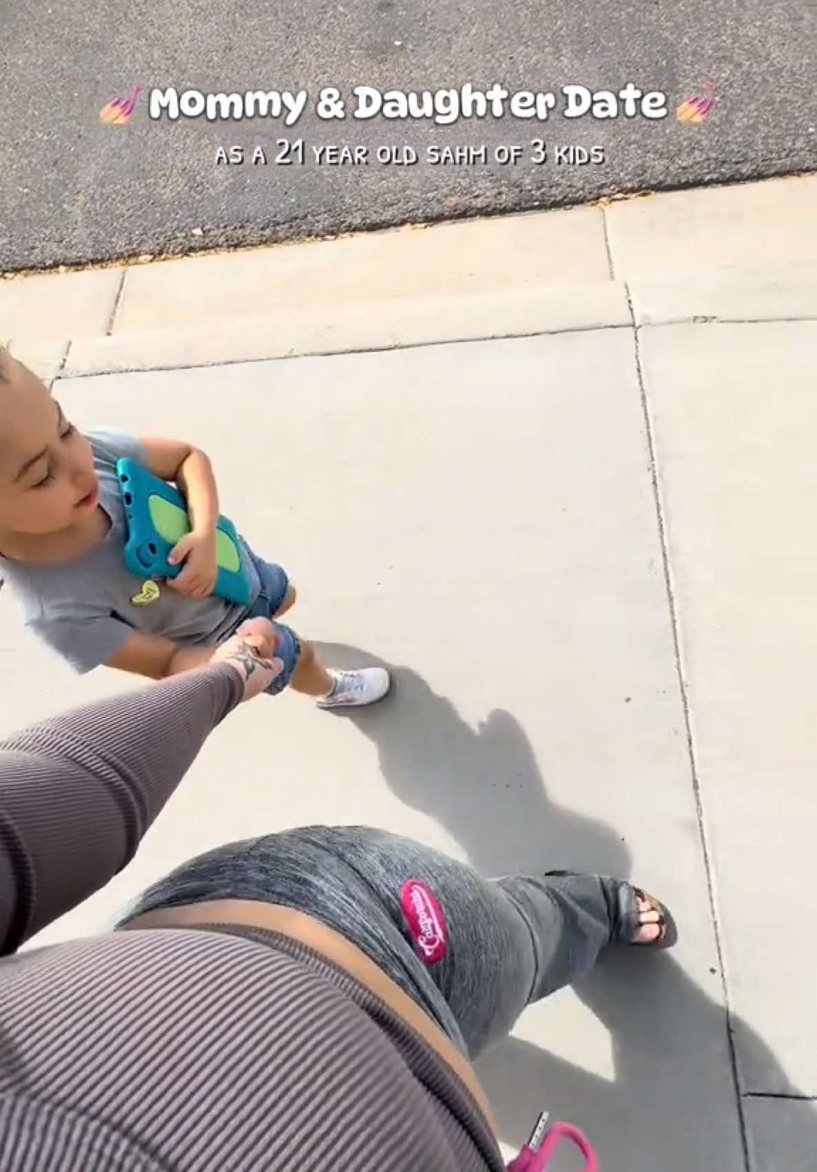 repost if you think I’m gonna be engaged 💅🏼🙂‍↕️💗  ##mommyanddaughter##mommyanddaughterdate##spendthedaywithme##comeshoppingwithme##datenight##ishegonnapropose?##momanddaughtergoals##mommydate##youngmomsoftiktok##unshadowbanme##funmom##coolmomsoftiktok##mamalulu##youngsahmlife##toddlermom##unfilteredmotherhood##relatablemomcontent##realisticmomlife##momvlog###spendthedaywithus##cometothemallwithme##datenight##fypmomsoftiktok##fypシ゚viral##fypシ