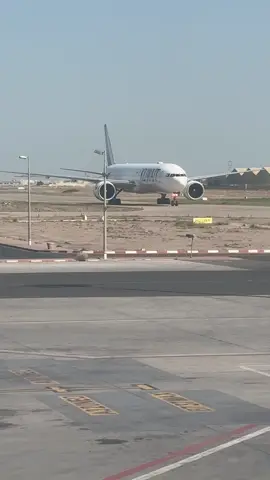 Kuwait 🇰🇼Airways ✈️✈️✈️✈️✈️is ready to take off✈️ #kuwait #kuwaitairways #kuwait_tiktoker #kingdom #aviation #aviationlovers #airforce #aircraft #airbus #boeing #fly #airport #airportvibes @kuwait airlines 