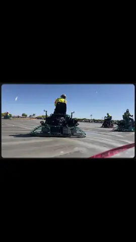 In our finishers we trust 🫡 First pour at the new Amazon site with Graycor Construction as the GC.  #construction #concrete #yumaaz #rideoride #bluecollar #yumaaz 