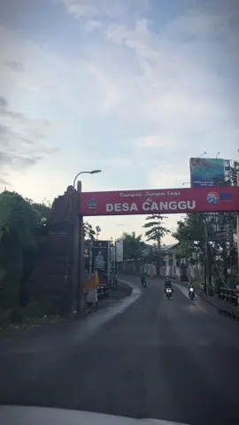 Jika terbiasa dengan badai, mengapa harus menggigil hanya karena gerimis kecil ⛈️💨🌀 #ride #sadstory🥀 #lovestory #morning #canggu #bali 