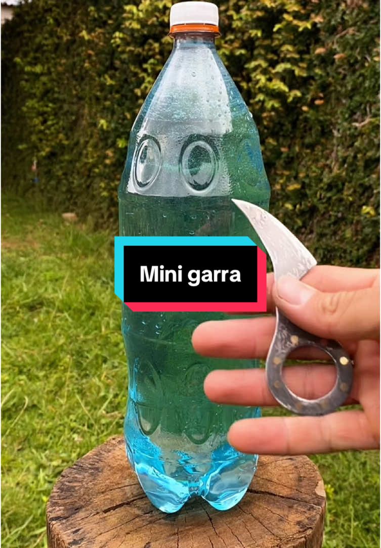Mini garra para descascar laranjas #cutelaria #diversao #defesapessoal #teste 