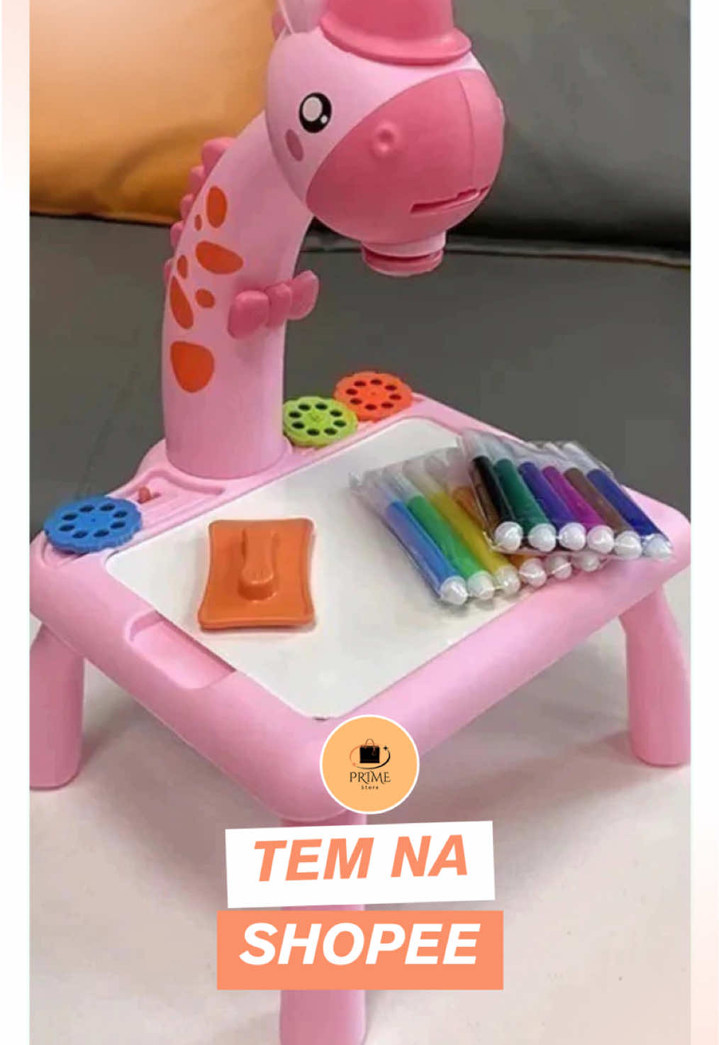 Lousa Mágica Mesinha Com Projetor Girafinha 😍✨ 🔗 Como encontrar o link?👇 1️⃣ - Procure pelo ID do produto na barra de pesquisa da Shopee 2️⃣ - Comenta “QUERO” que eu te envio! #crianças #brinquedos #lousamágica #girafinha #shopee 