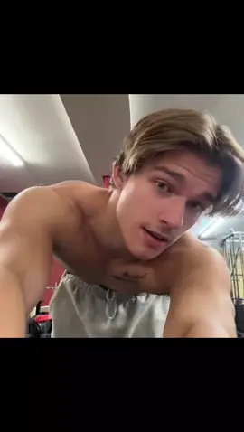 alex sampson in the gym, yh that checks all the boxes alright 🥵🔥🌶🇨🇦 @Alex Sampson ✞  #alexsampson #agt #song #hot #edit #thirst #canada_life🇨🇦 #dualipa #levatating 