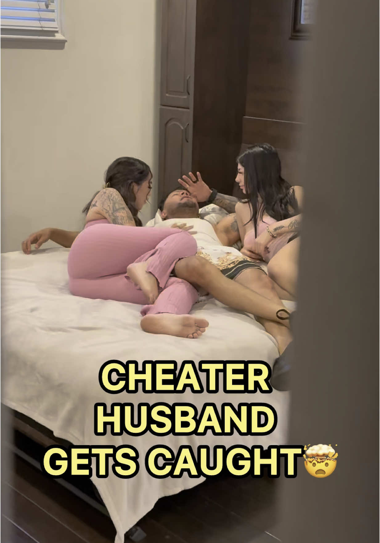Husband gets caught cheating and his reaction was priceless @Jaz @Wendy Spanishmaccmam @Emilia Perez 🧿 