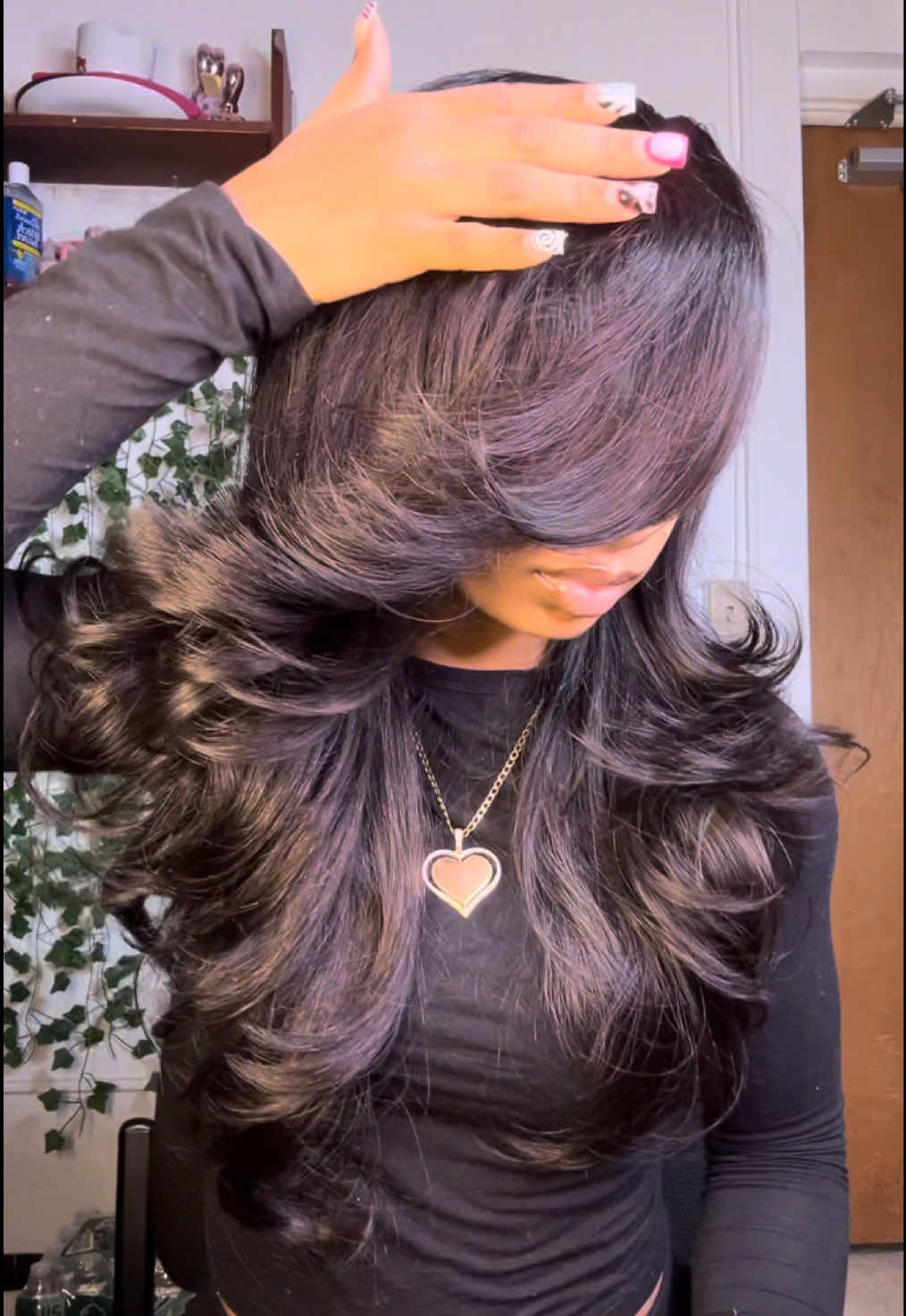 Perfect for your desired styling 😍😍😍 @Pizazz Hair Shop @Pizazzhairofficialstore #pizazzhair #hdlacewigs #viralwig #melt #fypシ #fypシ゚viral #viral ##viralvideo #wig #tiktokshop #sidepart #bodywavewigs #wigtutorial #curltutorial #layers #curls #bang #peacock #peacockcurls #kashdoll 