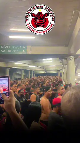 ESTAMOS VOLTANDO! 🔴⭐⚫ . #torcidaorganizadaflamengo #torcidajovemdoflamengo #torcidaorganizada #jovemfla #mengo #flamengo 