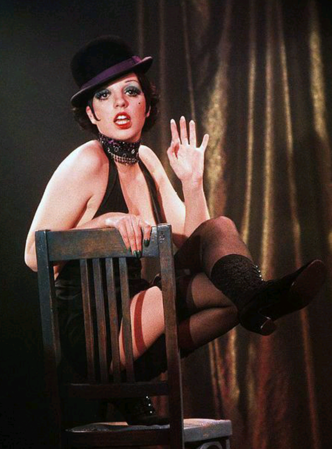 this whole scene made me gay 🥹 Mein Herr - Liza Minnelli (🎬: Cabaret - 1972) #moviescenes🎬 #musicals #brodwaymusicals #joeygrey #cabaret #lizaminnelli #meinherr #fyp #foryoupage #movie #movieclips #song #cabaret #cabaretmusical 