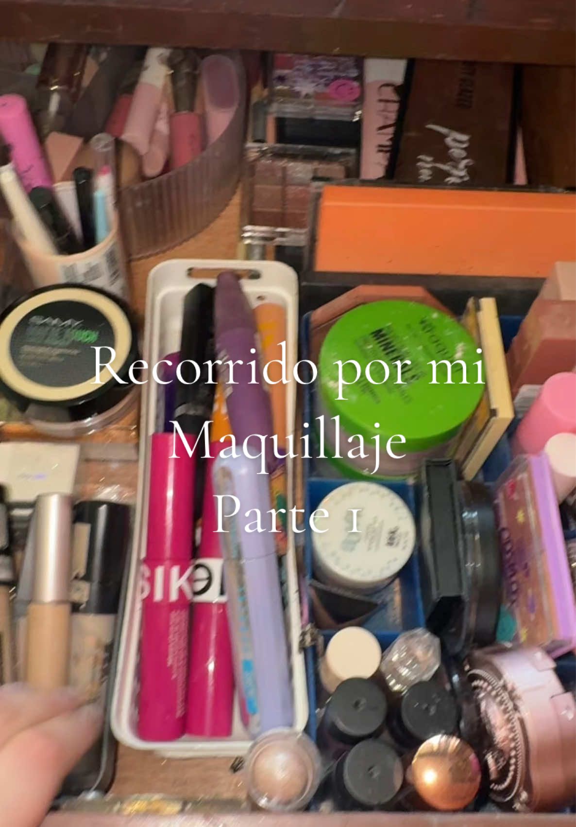 Video 1 recorrido por mi maquillaje  #makeup #tour #maquillaje #limpieza #venezuela 