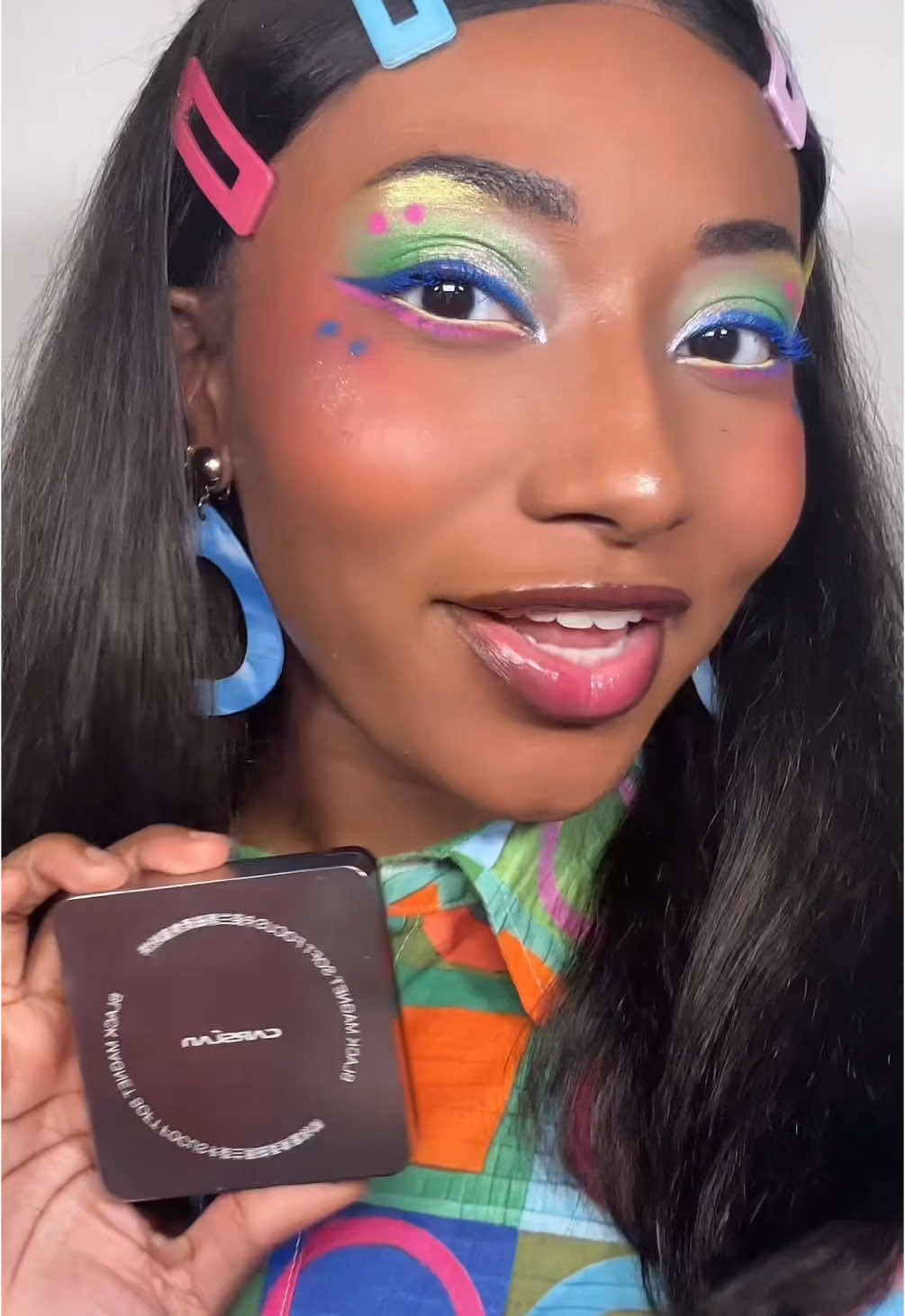 I’ve seen a lot about this powder, I was honestly a little skeptical but had it sitting in my cart and before I purchased it,  @carslan_us reached out and asked if they could send it to me!!! And I can honestly say it’s worth the hype it’s gotten. I didn’t know they had different powders for different skin types and this one was perfect for me!! #CARSLAN #carslanpowder #settingpowder #makeup #pressedpowder