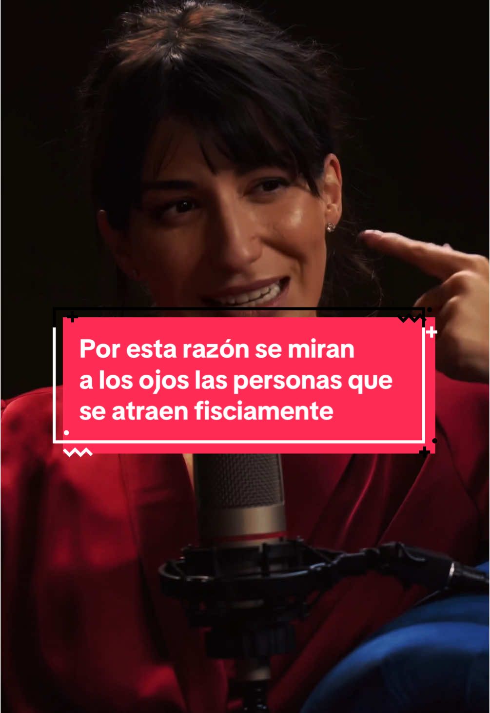 ¿Has notado a alguien que te vea de esa forma? #atraccion #relacionesdepareja #latinosenusa 
