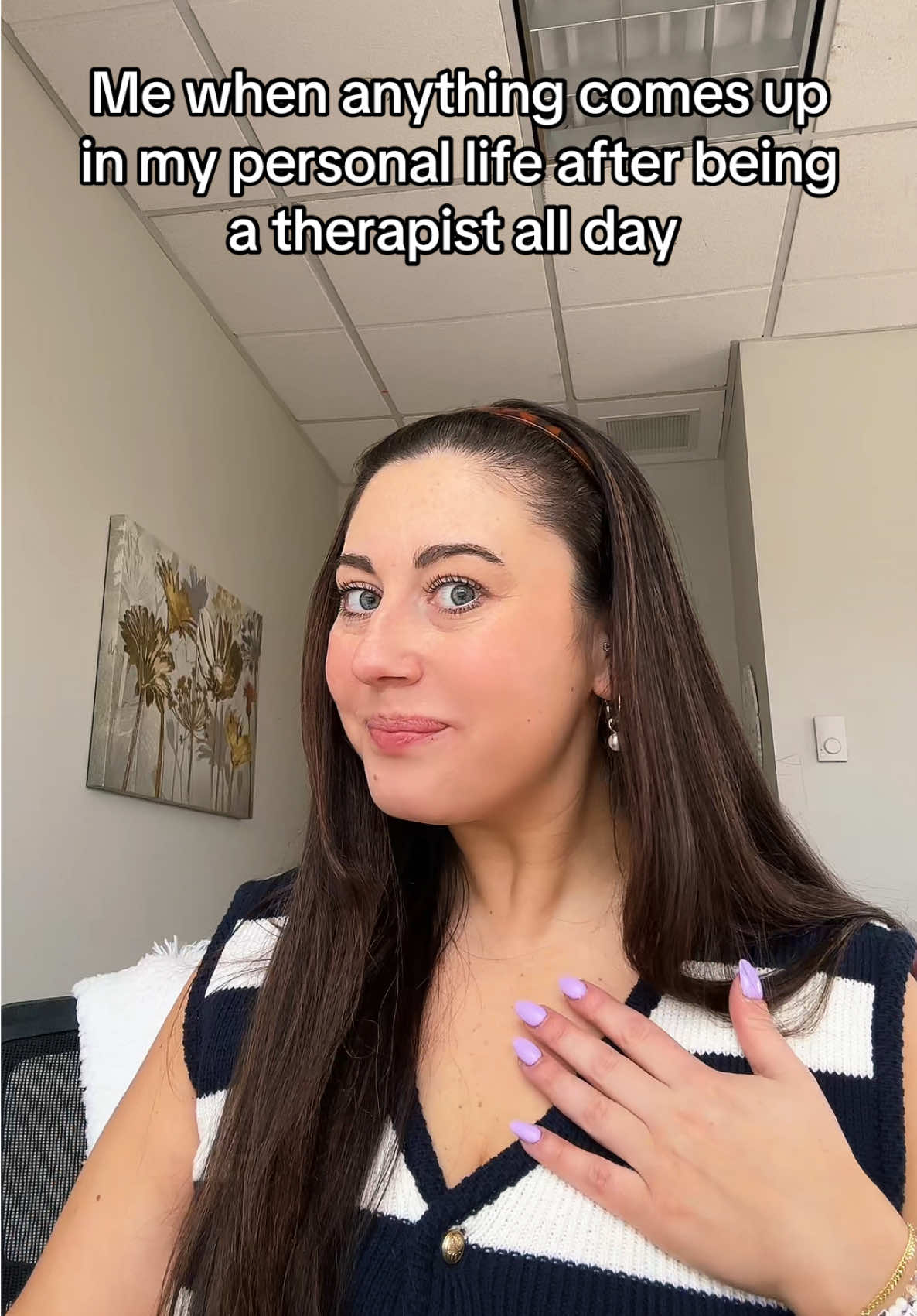 It really be like that sometimes, what other therapists can relate? 😂 #therapy #therapist #drama #funny #MentalHealth #therapistsontiktok 