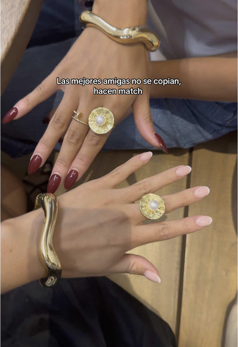 Hacer match de joyas con tu bestie ✨💓  Si vienes de este video tienes un 2 x 1 para que lo compartas con tu mejor amiga  Ig dione.co.pe  www.dioneperu.com  #joyas #mejoresamigas #amigas #besties #girls 